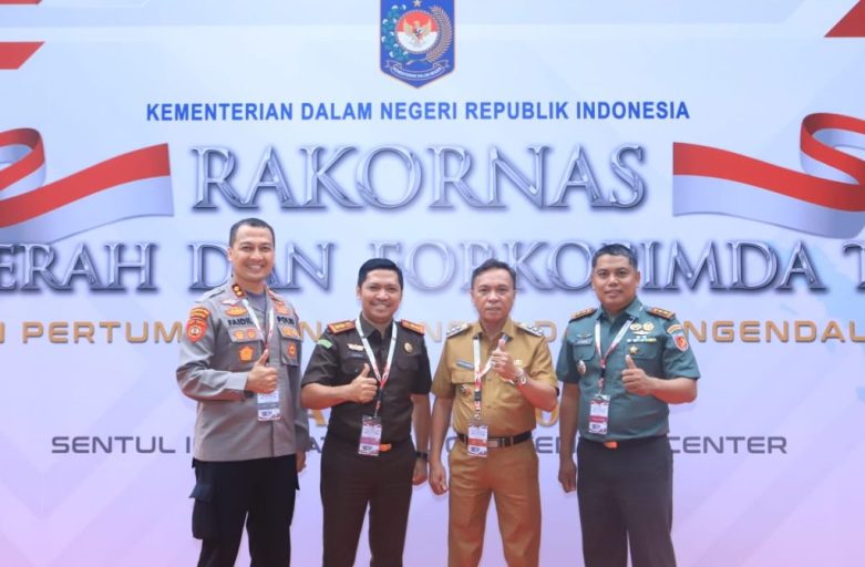 Pj. Bupati Halteng ” Ikram M Sangadji” Hadiri RAKORNAS