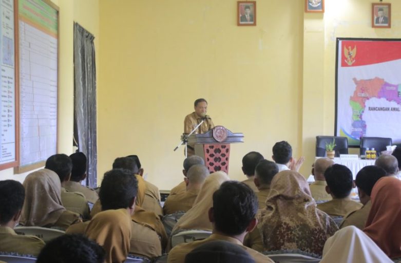 PJ. BUPATI HALTENG “IKRAM M SANGADJI” BUKA RAPAT KONSULTASI PUBLIK RANWAL RKPD TAHUN 2024
