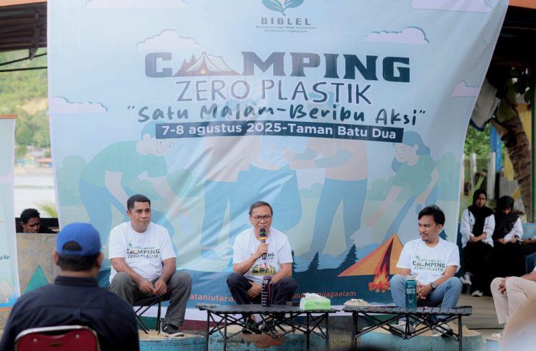 CAMPING ZERO PLASTIK DI TEPELEO, BUPATI IKRAM HIMBAU JAGA KEBERSIHAN LINGKUNGAN