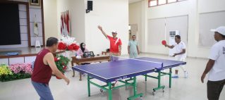 Pertandingan Tenis Meja Antar OPD Warnai Rangkaian HUT Kemerdekaan RI ke-80 di Halmahera Tengah