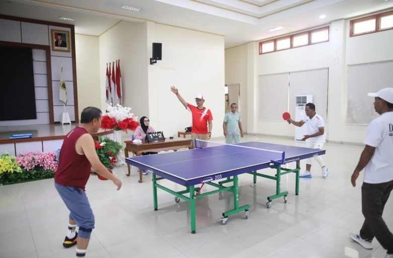 Pertandingan Tenis Meja Antar OPD Warnai Rangkaian HUT Kemerdekaan RI ke-80 di Halmahera Tengah