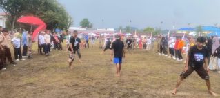 Lomba Permainan Rakyat “Sem” Meriahkan HUT Kemerdekaan RI ke-80 di Halmahera Tengah