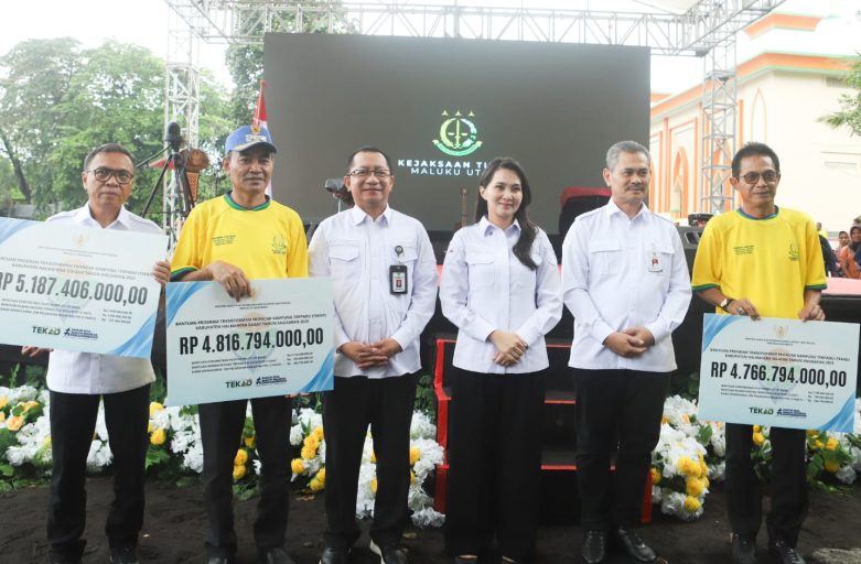 Bupati Ikram Malan Sangadji hadiri Launching Aplikasi Kejaksaan Jaga Desa