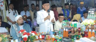 Fanten Maulid Nabi di Yeisowo–Baka Jaya, Bupati Halteng Ikut Berzikir dan Rebana