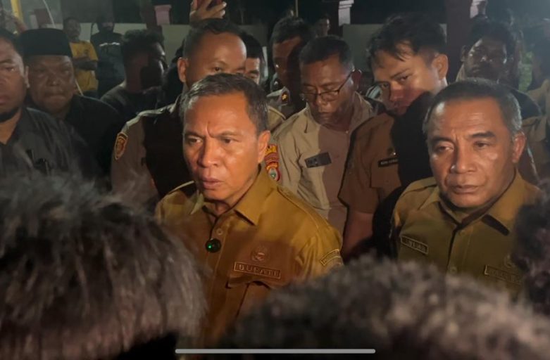 PEMDA HALMAHERA TENGAH FASILITASI PENYELESAIAN PERMASALAHAN LAHAN DAN KERUSAKAN KENDARAAN DI SAGEA