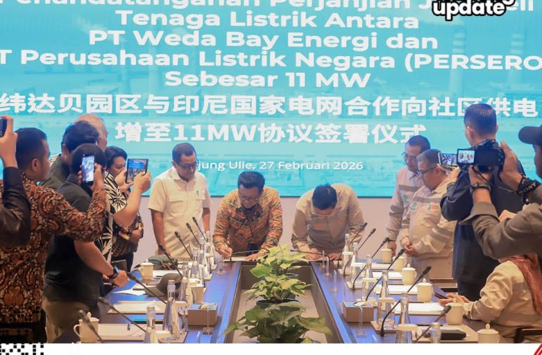 MEWAKILI BUPATI, SEKDA HALMAHERA TENGAH HADIRI PENANDATANGANAN JUAL BELI TENAGA LISTRIK 11 MW DI TANJUNG ULIE