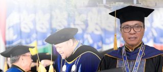 BUPATI IKRAM MALAN SANGADJI RESMI MERAIH DOKTOR DI IPB UNIVERSITY