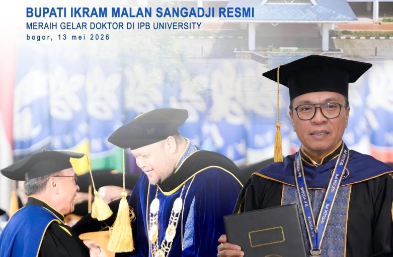 BUPATI IKRAM MALAN SANGADJI RESMI MERAIH DOKTOR DI IPB UNIVERSITY