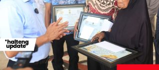DARI LANSIA HINGGA MAHASISWA, BUPATI IKRAM PASTIKAN PROGRAM KESEJAHTERAAN MENYENTUH SELURUH WARGA HALTENG