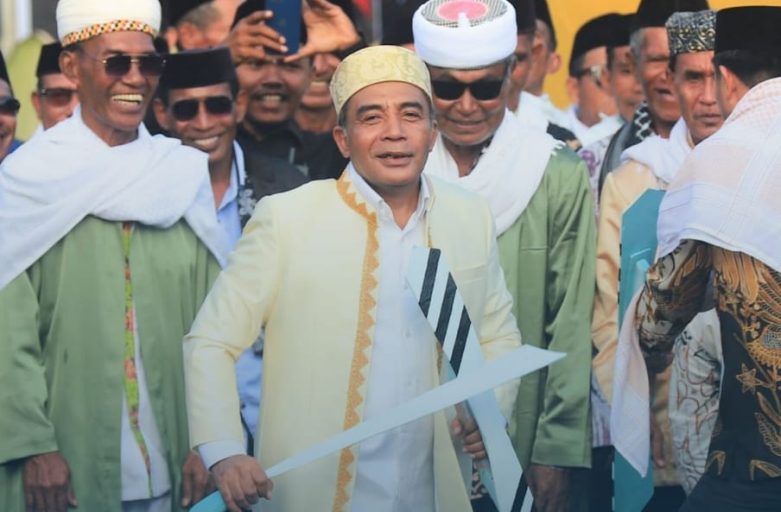 LANTUNAN AYAT SUCI DAN PUKULAN REBANA WARNAI PERAYAAN ADAT FANTEN DI WAILEGI, WAKIL BUPATI HADIR WAKILI PEMERINTAH DAERAH